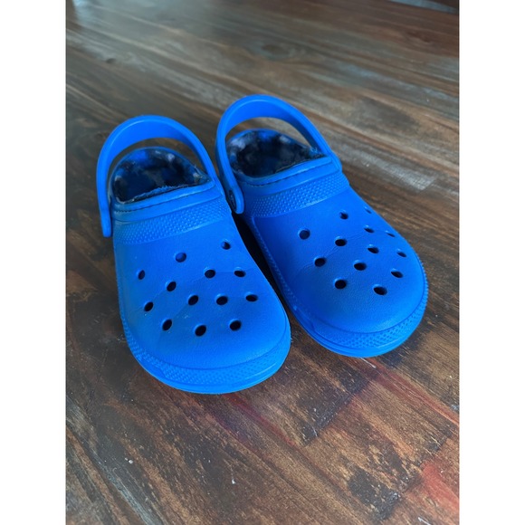 Crocs Clogs Fuzz Lined Blue Comfort Slip On Shoes - Picture 1 of 9